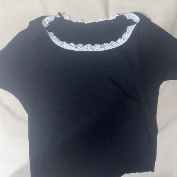 square neckline short sleeve top - Picture 1 of 2